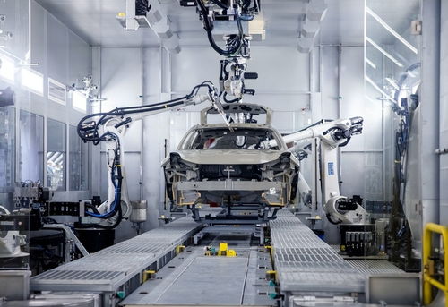 绿皮车春运显担当 内燃机价值重估与新能源局限的启示